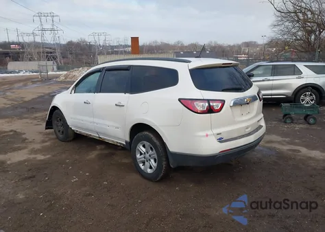 2014 Chevrolet Traverse Ls z USA, uszkodzony, nr VIN 1GNKVFEDXEJ285520